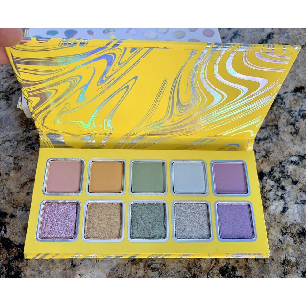 Kylie Cosmetics | Weather Collection | Calm Before the Storm 100% AUTHENTIC - Picture 11 of 11
